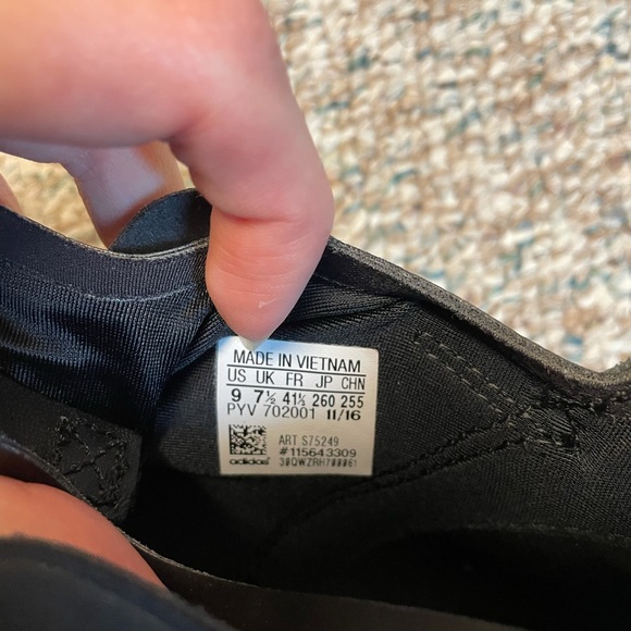 adidas tubular running shoe size 9 - Picture 3 of 3